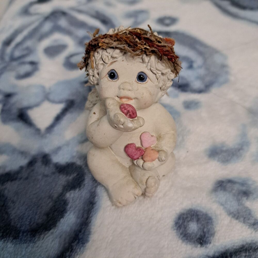 Vintage DREAMSICLE Ceramic Cherub Angel Blowing Kisses & Hearts 2.5" tall